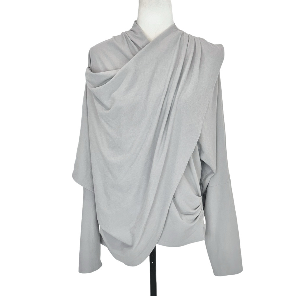 Exclusive grey microfleece asymetrical sweater